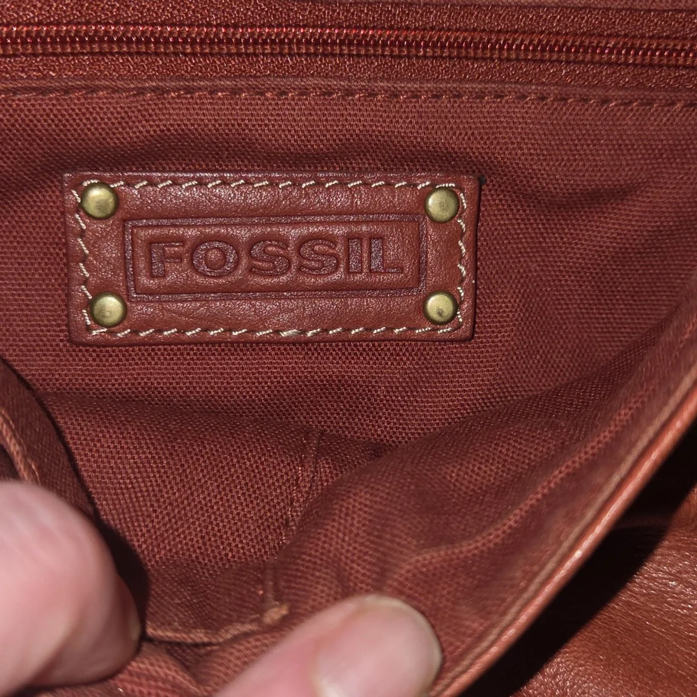 Fossil Brown Leather Crossbody Bag GUC - Picture 2 of 12